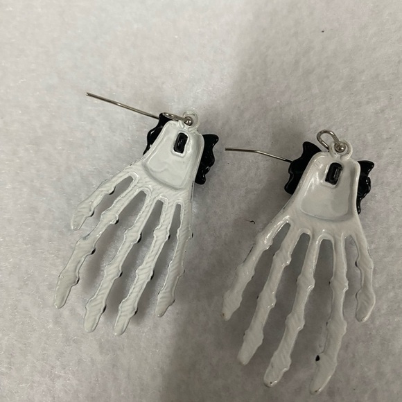 Skeleton Hand Dangle Earrings (DH) - Picture 5 of 5